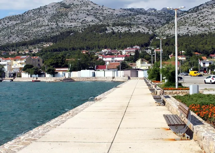Apartman By The Sea Starigrad, Paklenica - 6586 *