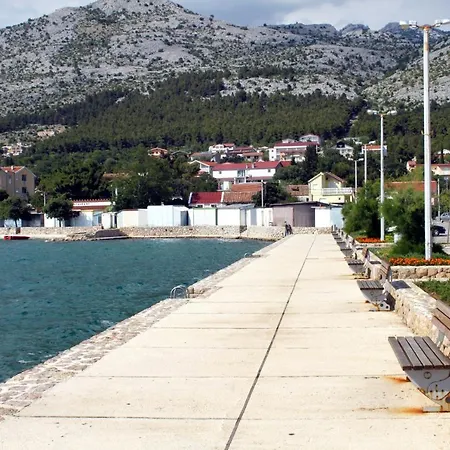 Apartment By The Sea Starigrad, Paklenica - 6586 *