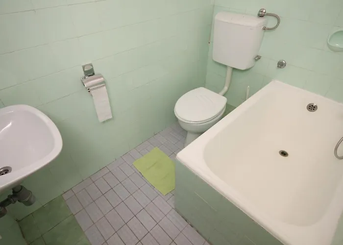 By The Sea Starigrad, Paklenica - 6586 *